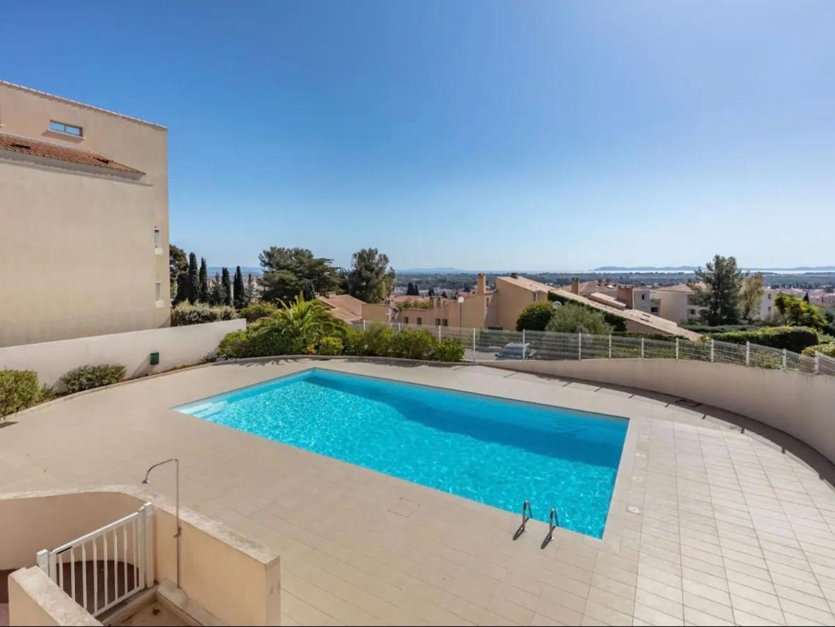 Le Soleil Bleu Hyerois Apartment Hyeres Bagian luar foto