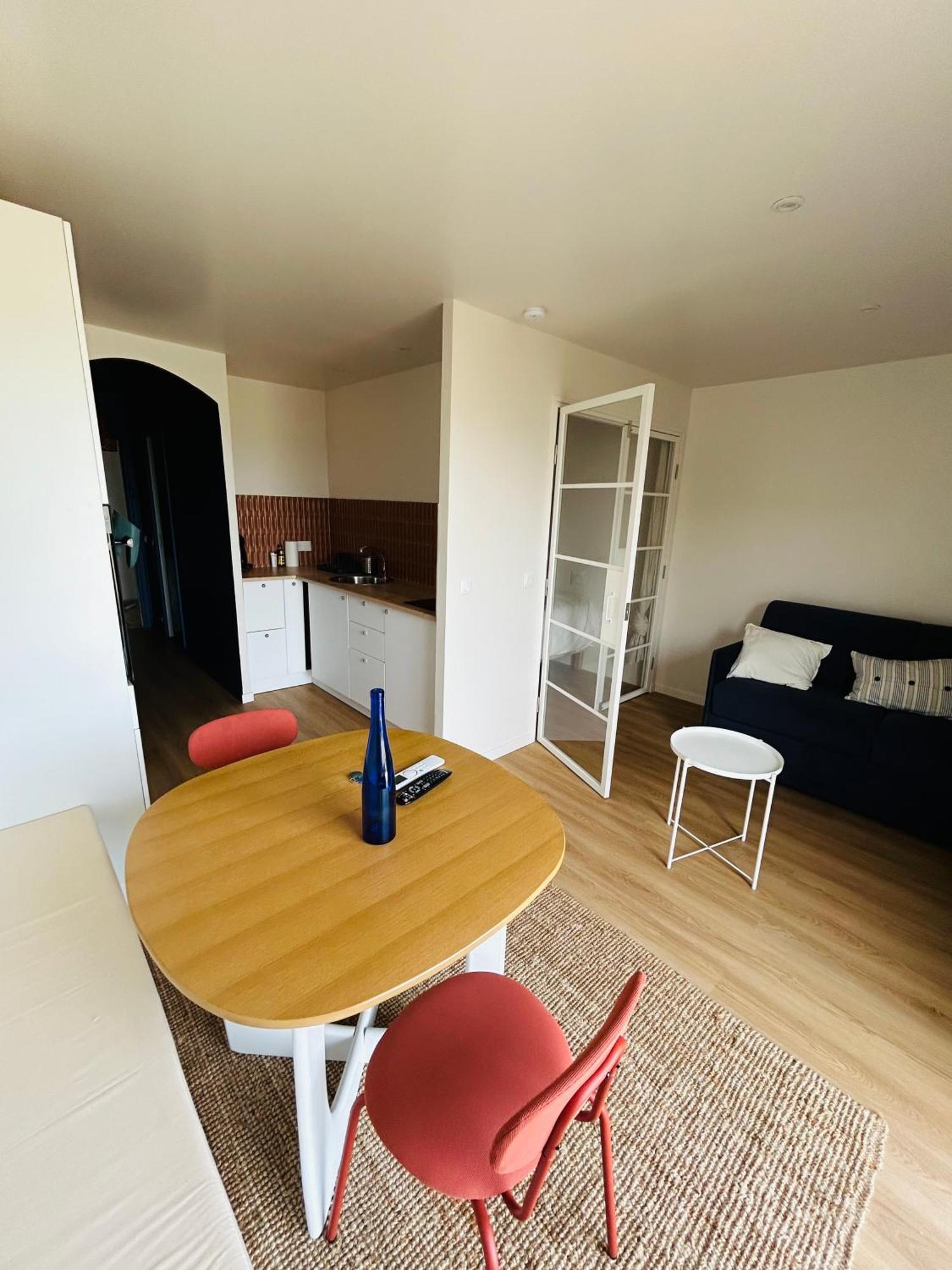 Le Soleil Bleu Hyerois Apartment Hyeres Bagian luar foto