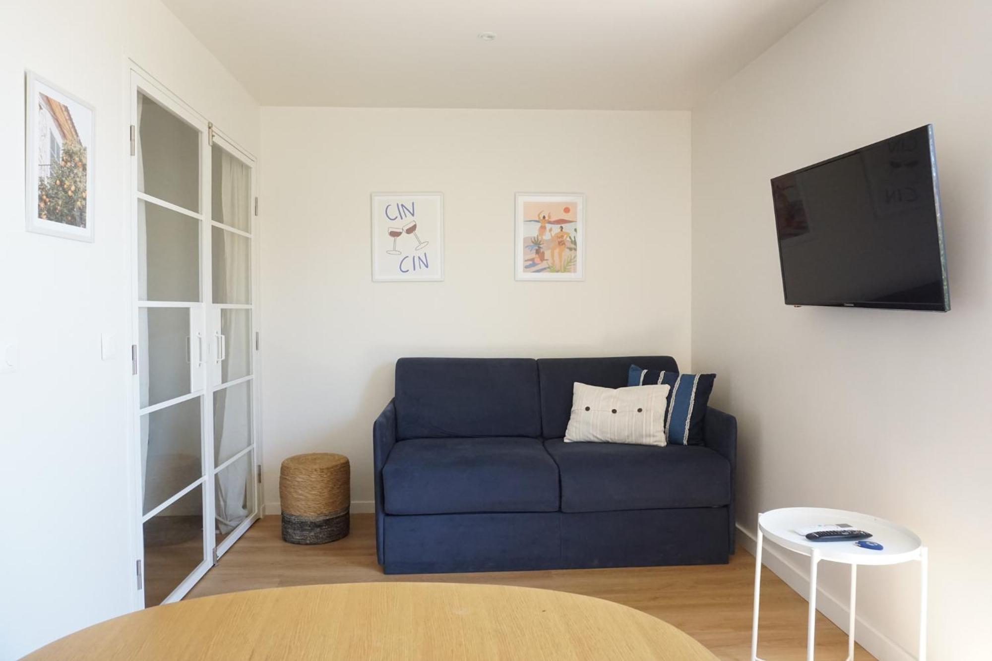 Le Soleil Bleu Hyerois Apartment Hyeres Bagian luar foto