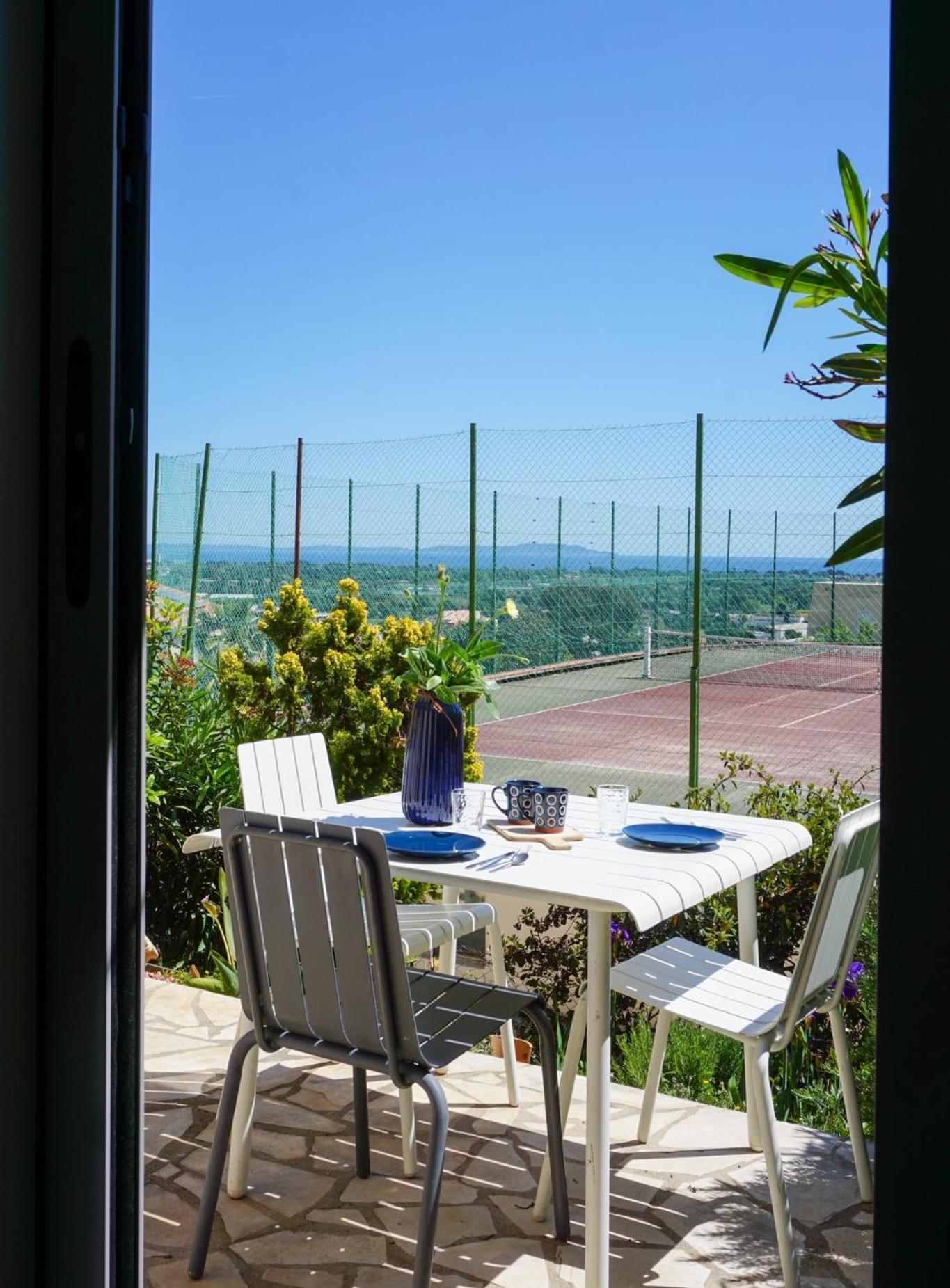 Le Soleil Bleu Hyerois Apartment Hyeres Bagian luar foto